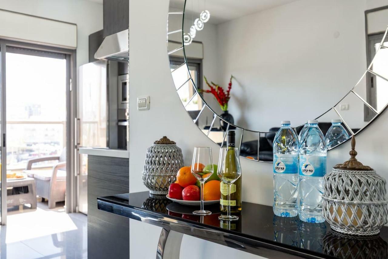 Chung cư 75 m² 2 phòng ngủ, 2 phòng tắm riêng ở Bãi biển Tel Aviv Ngoại thất bức ảnh