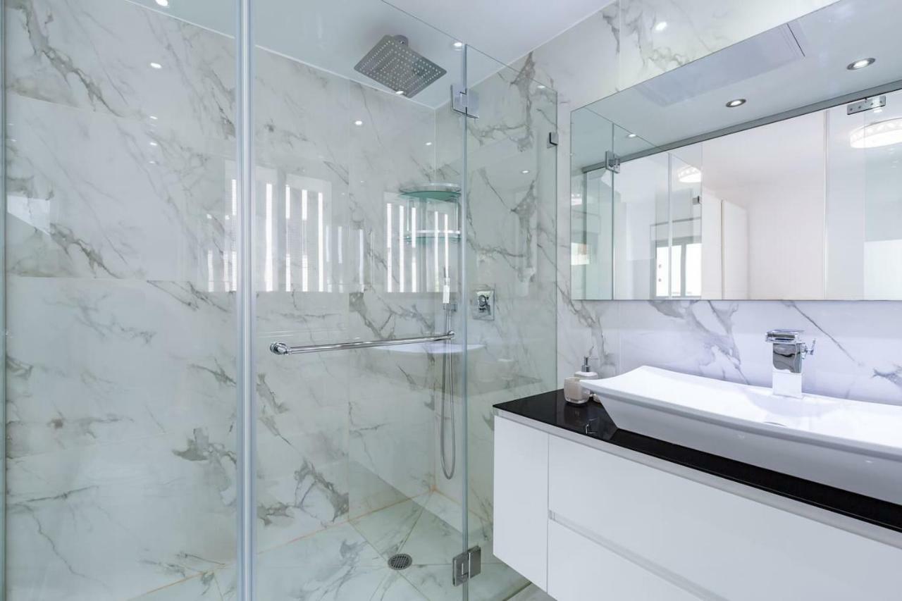 Chung cư 75 m² 2 phòng ngủ, 2 phòng tắm riêng ở Bãi biển Tel Aviv Ngoại thất bức ảnh